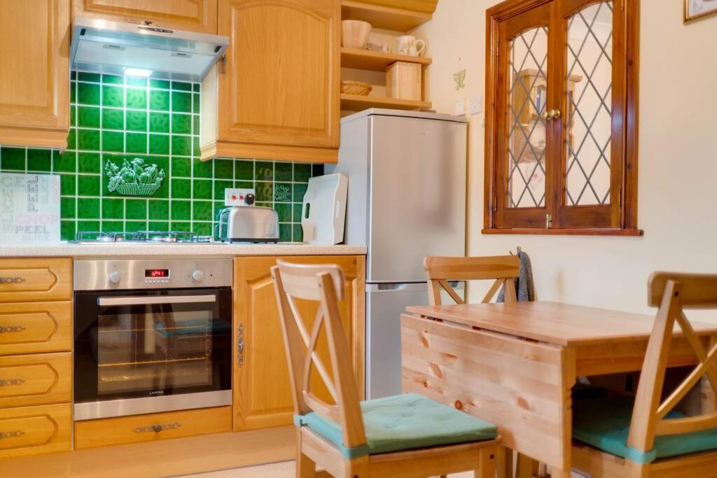 Barley Cottage Whittington  Экстерьер фото