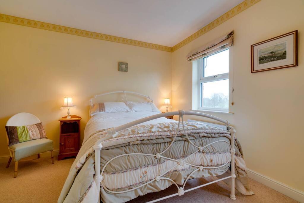 Barley Cottage Whittington  Экстерьер фото