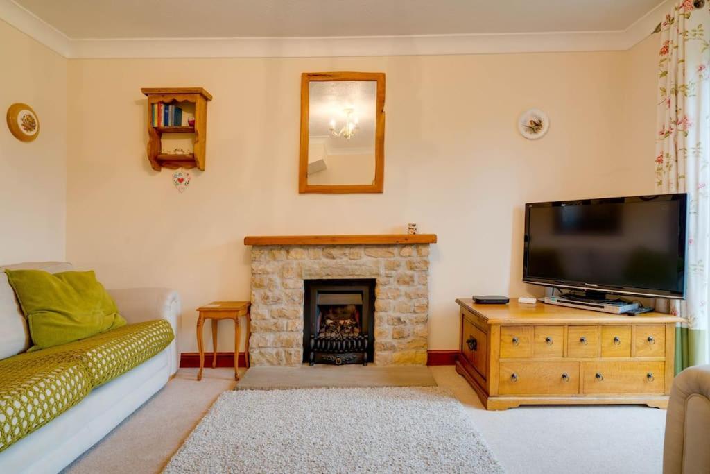 Barley Cottage Whittington  Экстерьер фото