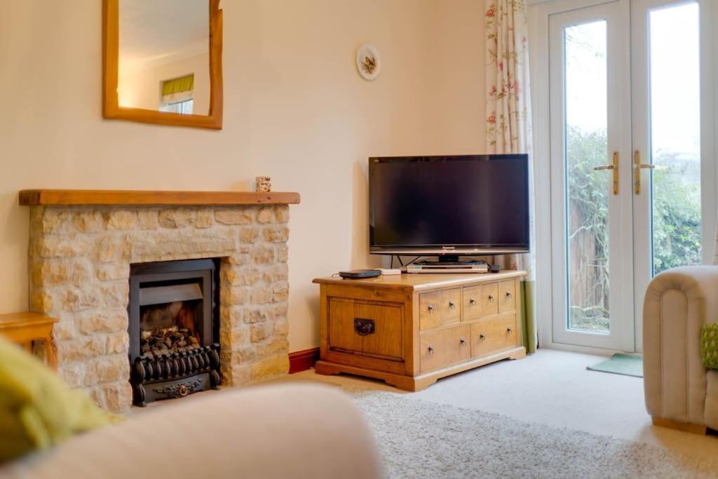 Barley Cottage Whittington  Экстерьер фото