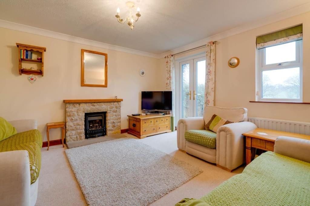 Barley Cottage Whittington  Экстерьер фото