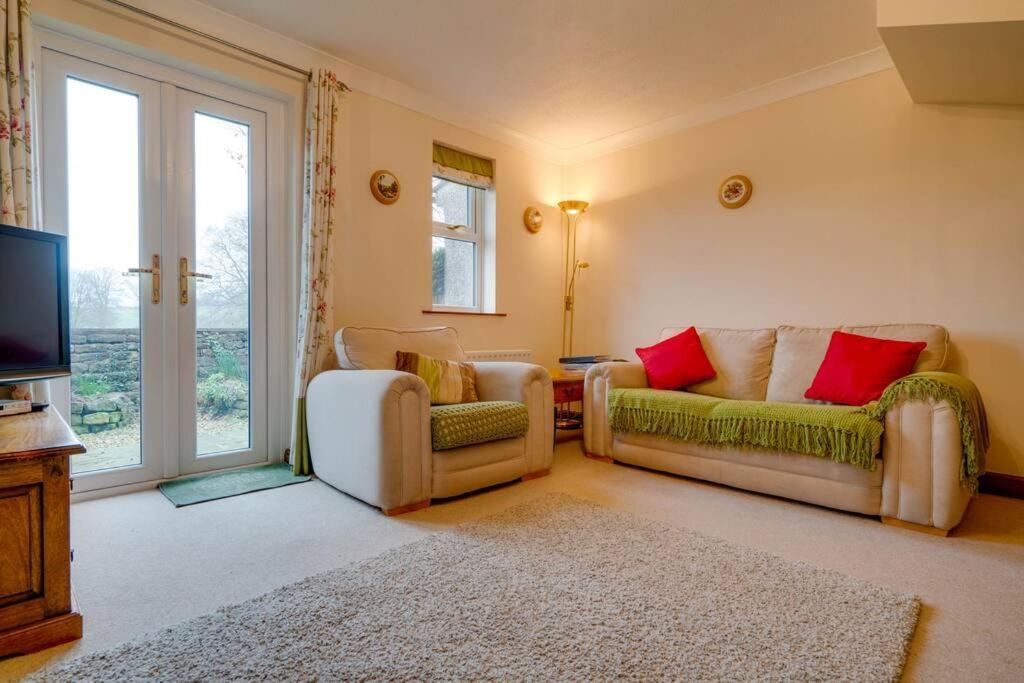 Barley Cottage Whittington  Экстерьер фото