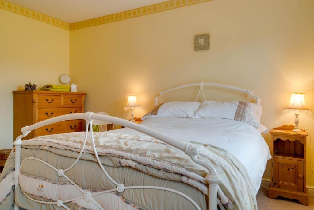 Barley Cottage Whittington  Экстерьер фото